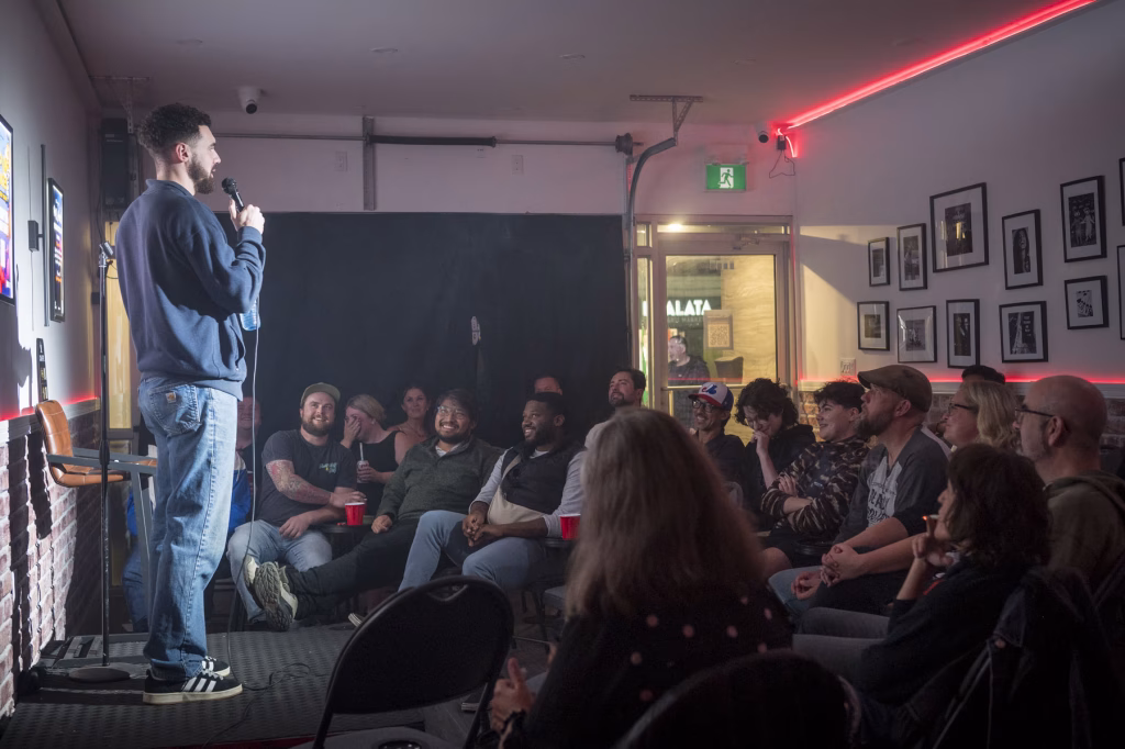 cafe_comedy_25_